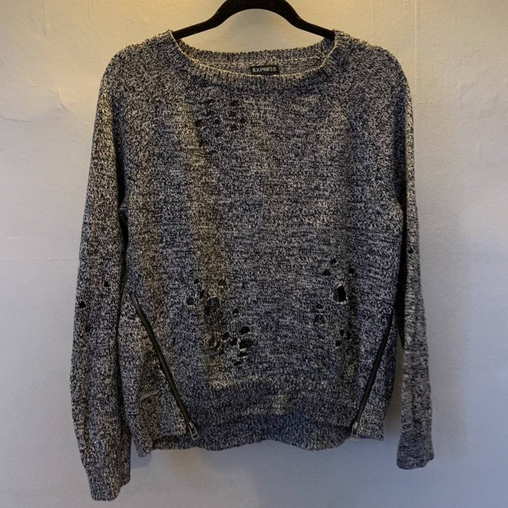 Distressed Sweater with zipper detailing